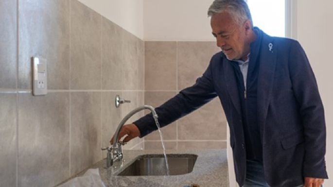 Cornejo defendió el proyecto para sacarle la vivienda del IPV al que no la use para vivir