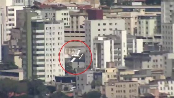 Una avioneta se estrelló contra un edificio en Brasil: dos muertos y tres heridos graves 