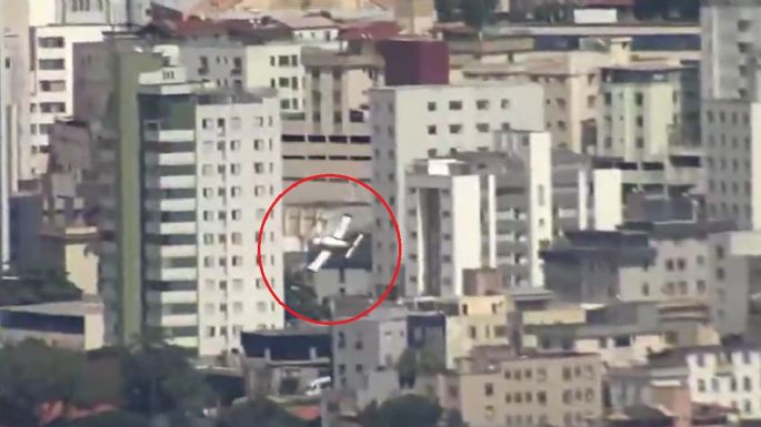 Una avioneta se estrelló contra un edificio en Brasil: dos muertos y tres heridos graves 