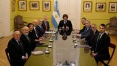 Foto ilustrativa de la nota titulada: En medio del escándalo, Milei se volvió a mostrar con Adorni