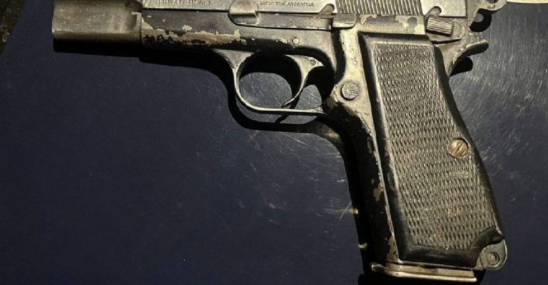 El arma de fuego sustraída al detenido