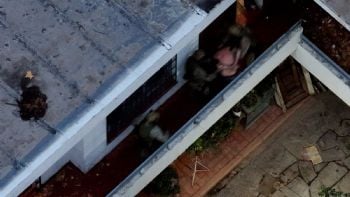 Detuvieron a un hombre con pedido de captura tras un operativo en pleno centro 