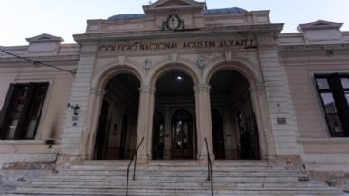 Foto iliustrativa de  Ponen en valor la escuela Agustín Álvarez