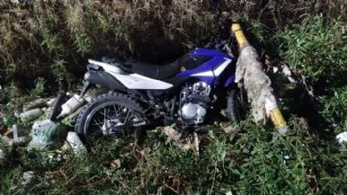 Foto iliustrativa de  Choco contra un auto y lo detuvieron en la ambulancia