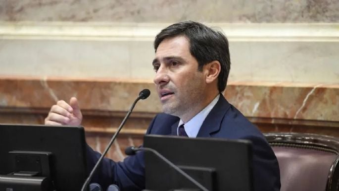 El PRO pide que Adorni no esté "un día más en el cargo"