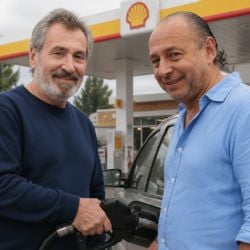 Inminente confirmación de la compra de Shell por parte de José Luis Manzano y Daniel Vila