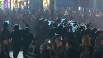 Incidentes en el banderazo por el Indio en el Obelisco: 17 detenidos y tres heridos leves